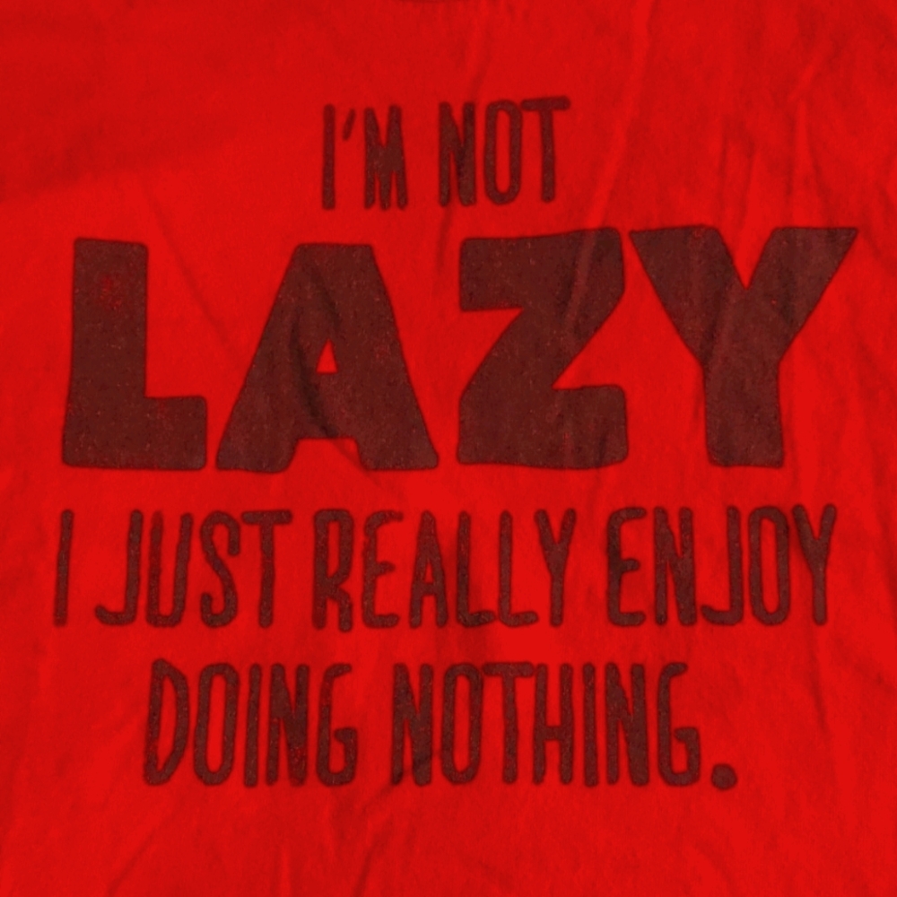 New graphic tee t-shirt lazy doing nothing XL red black